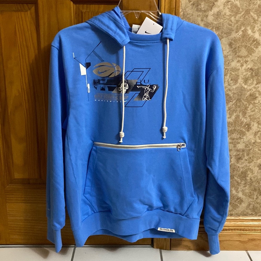 Nike Dri-Fit Standard Issue Basketball Hooded Sweatshirt- Size M- NWT